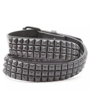 Hot Topic | Black Pyramid Stud Belt